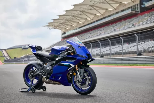 yamaha-oct24-25supersportr9-gallery7.jpg