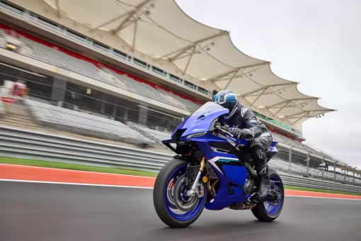 yamaha-oct24-25supersportr9-gallery3.jpg